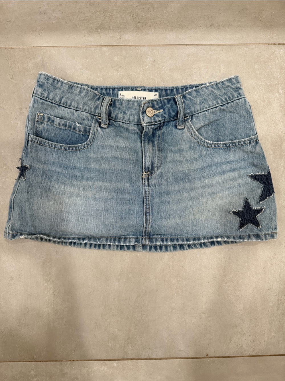 Hollister Denim Star Patch Skort 
Size 27